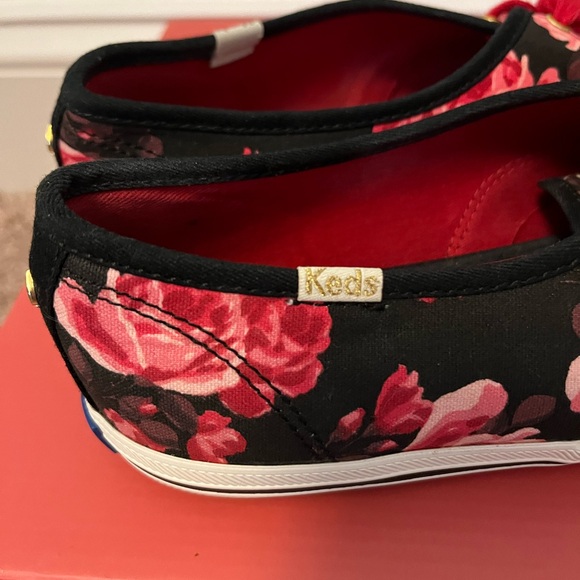 Kate Spade Keds Red Rose Black Canvas Sneakers Tennis Shoes Size 8 - Picture 6 of 11